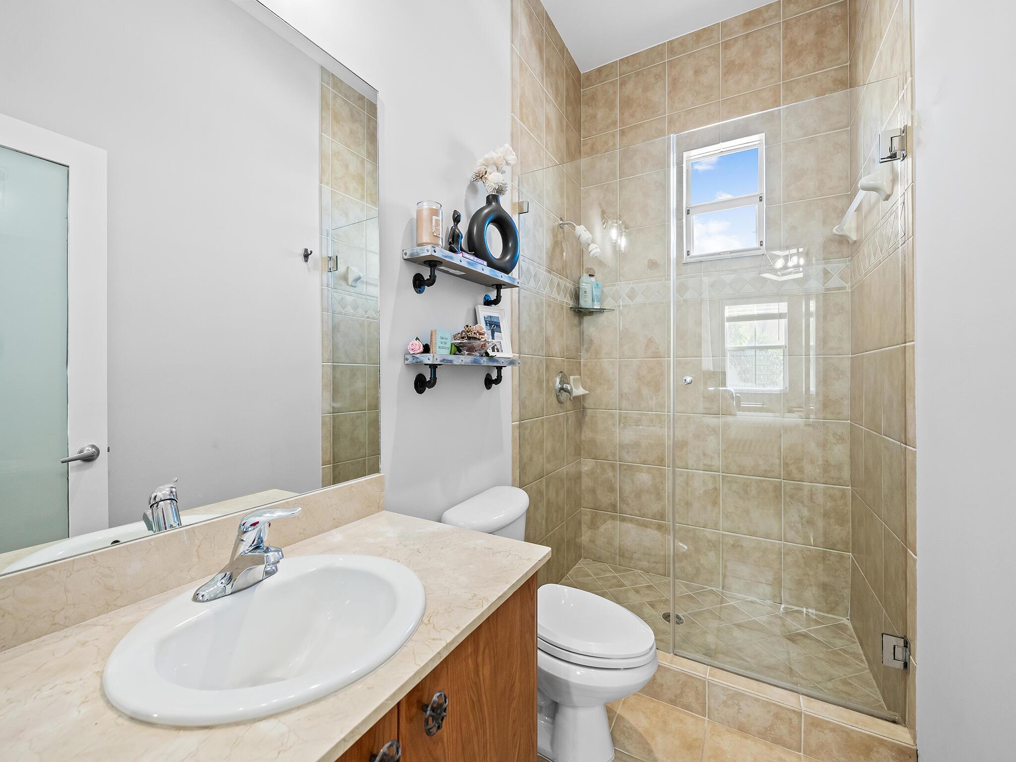 2331 Vintage Dr Lighthouse Point, FL 33064