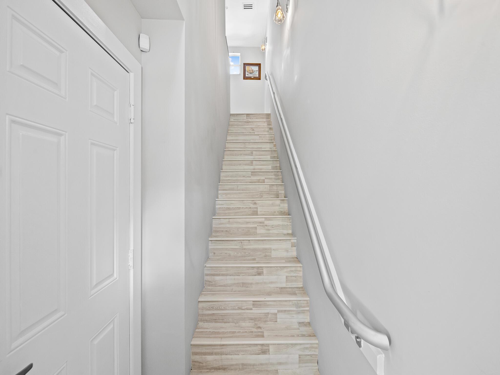 2331 Vintage Dr Lighthouse Point, FL 33064