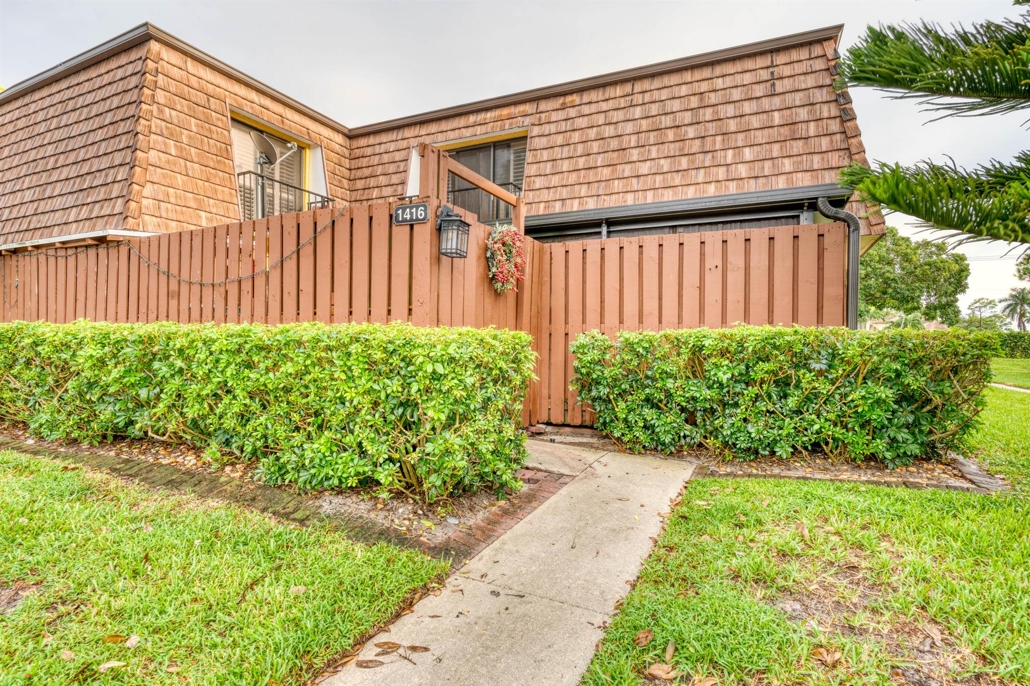 1416 14th Ln
