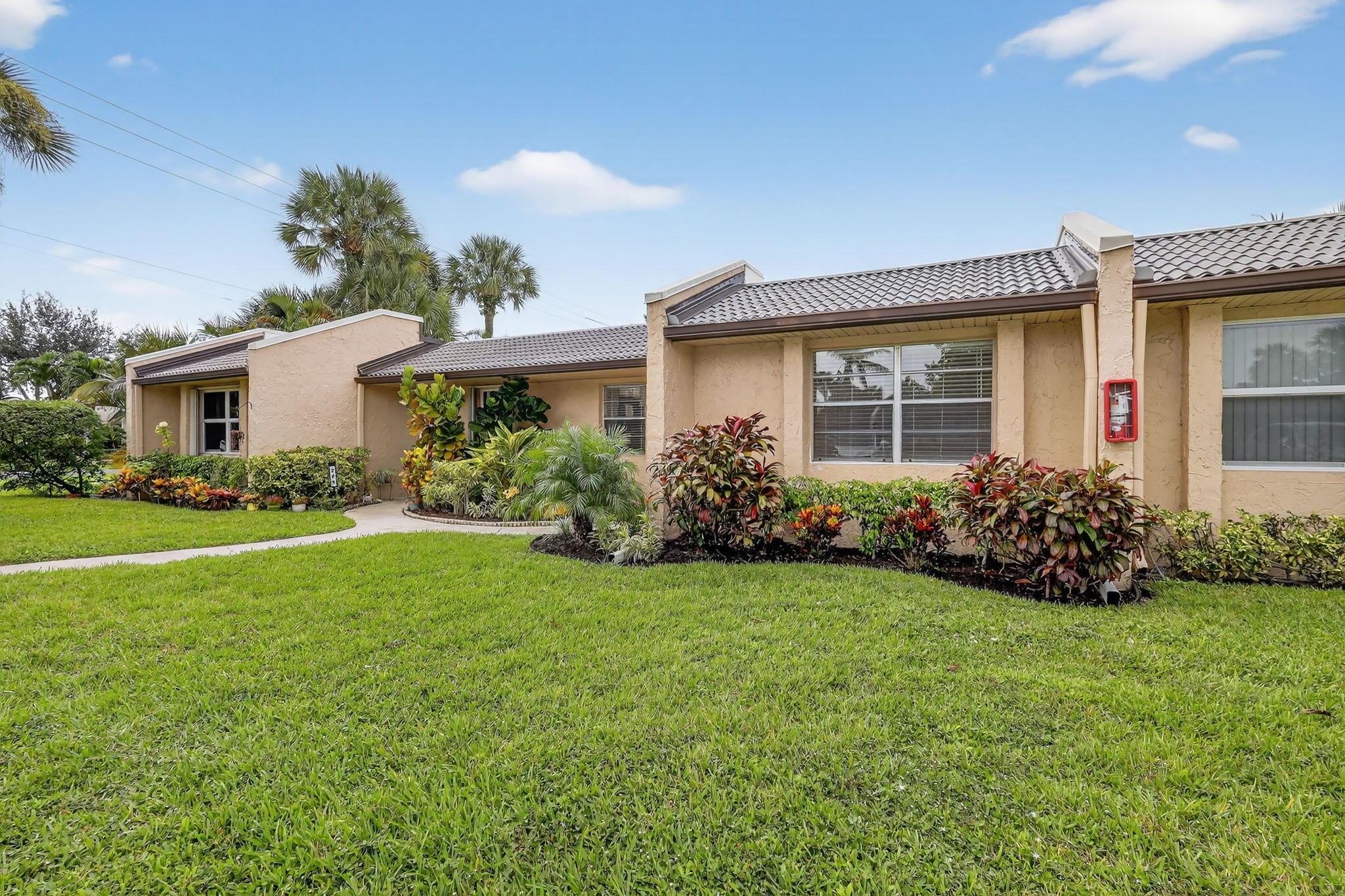 251 Lake Meryl Dr #251