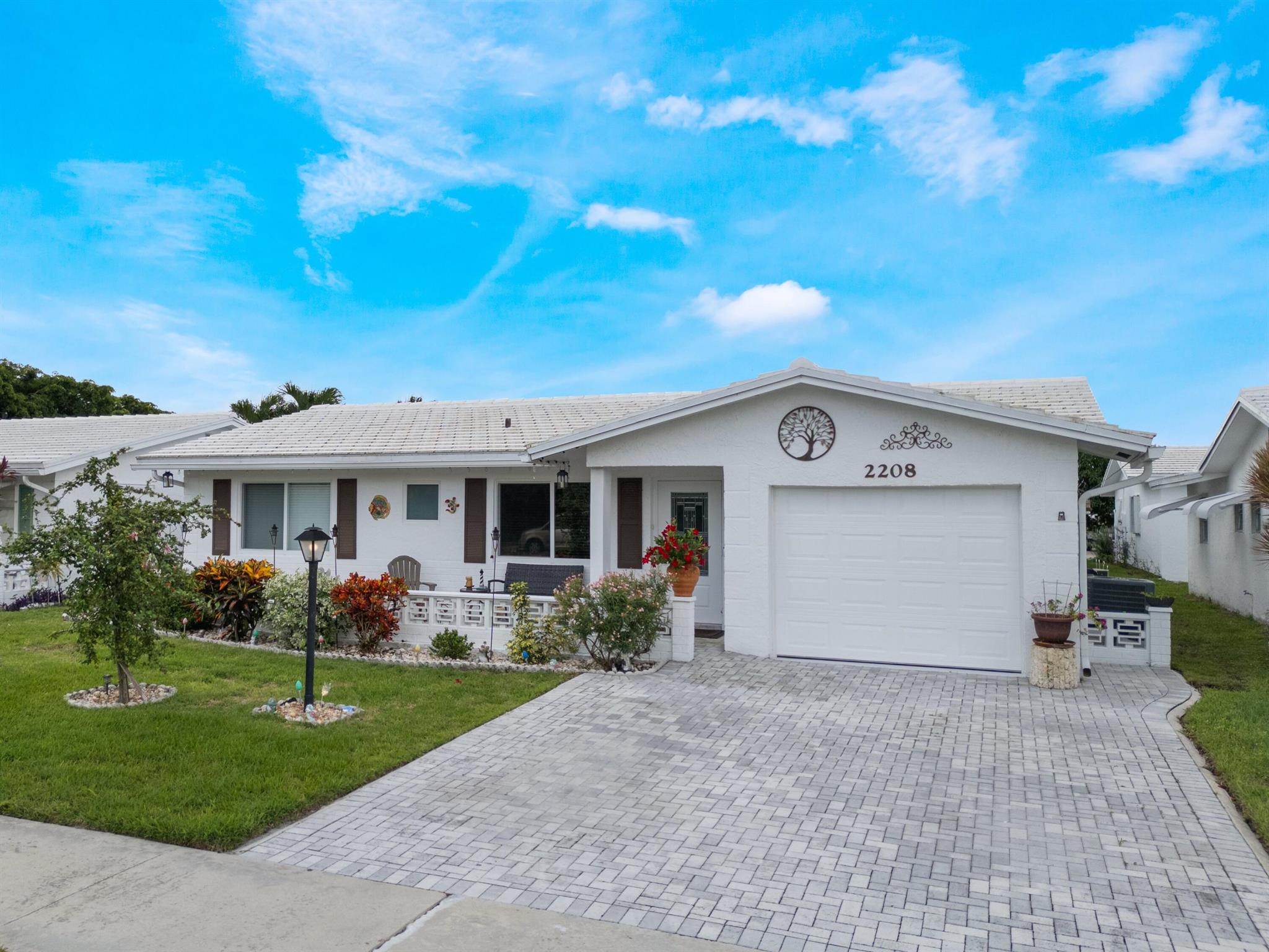 2208 SW 19th Ave