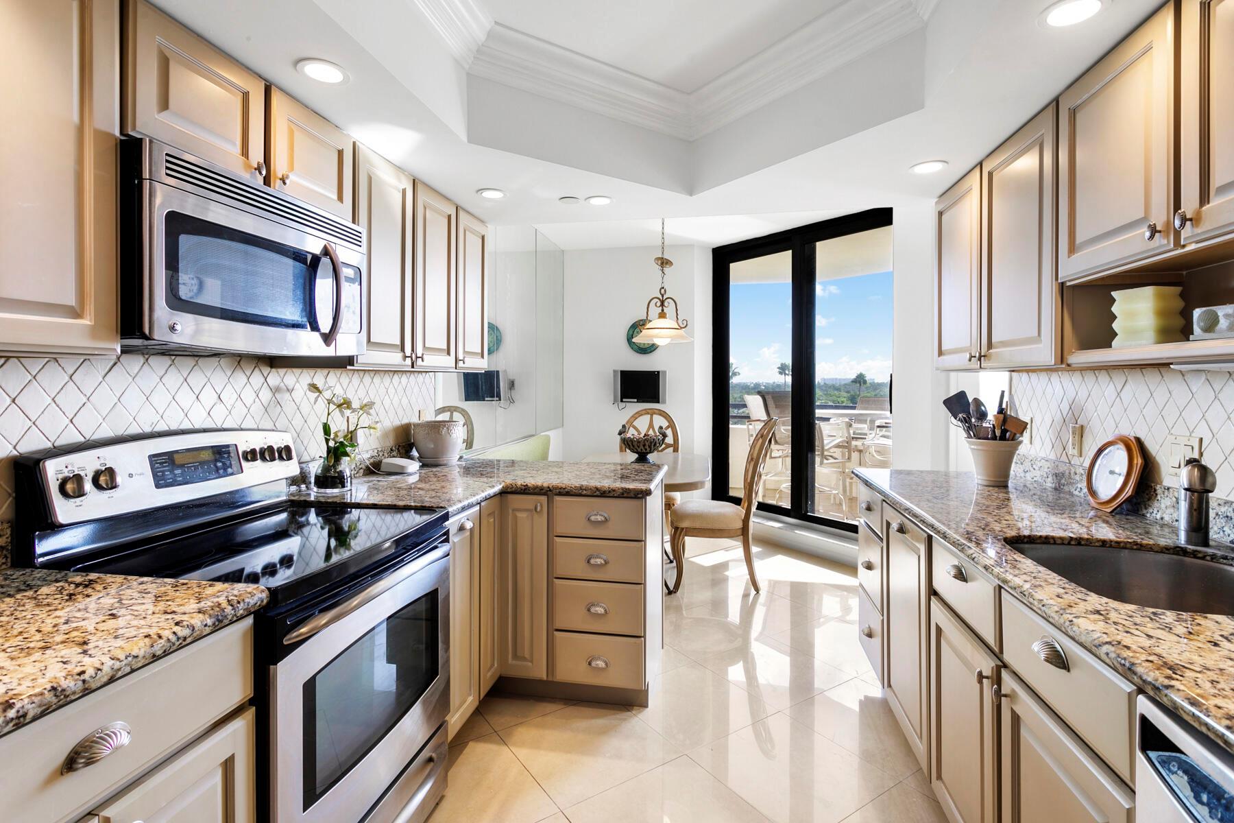 3322 Casseekey Is Rd #504 Jupiter, FL 33477