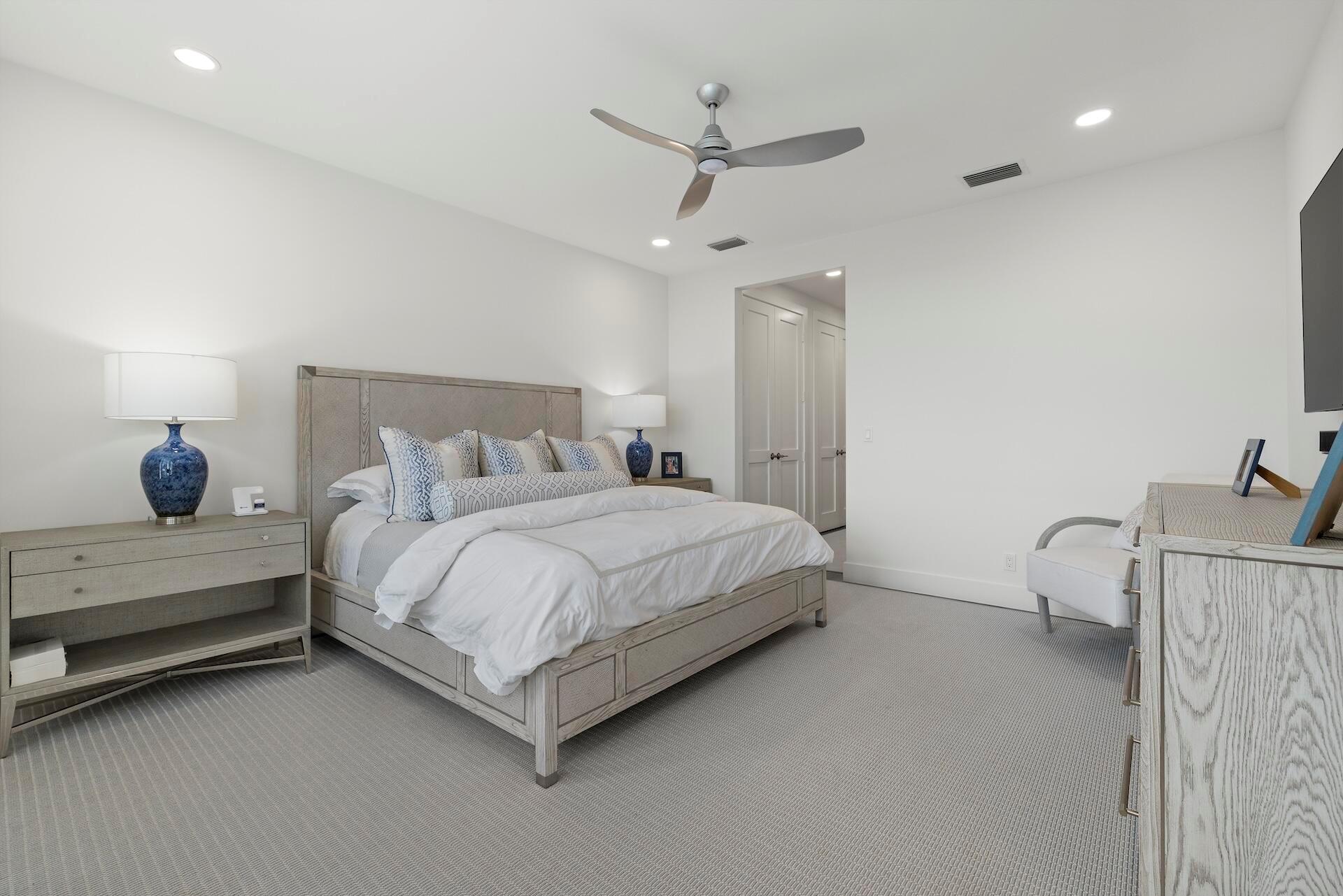 220 Eagle Dr Jupiter, FL 33477