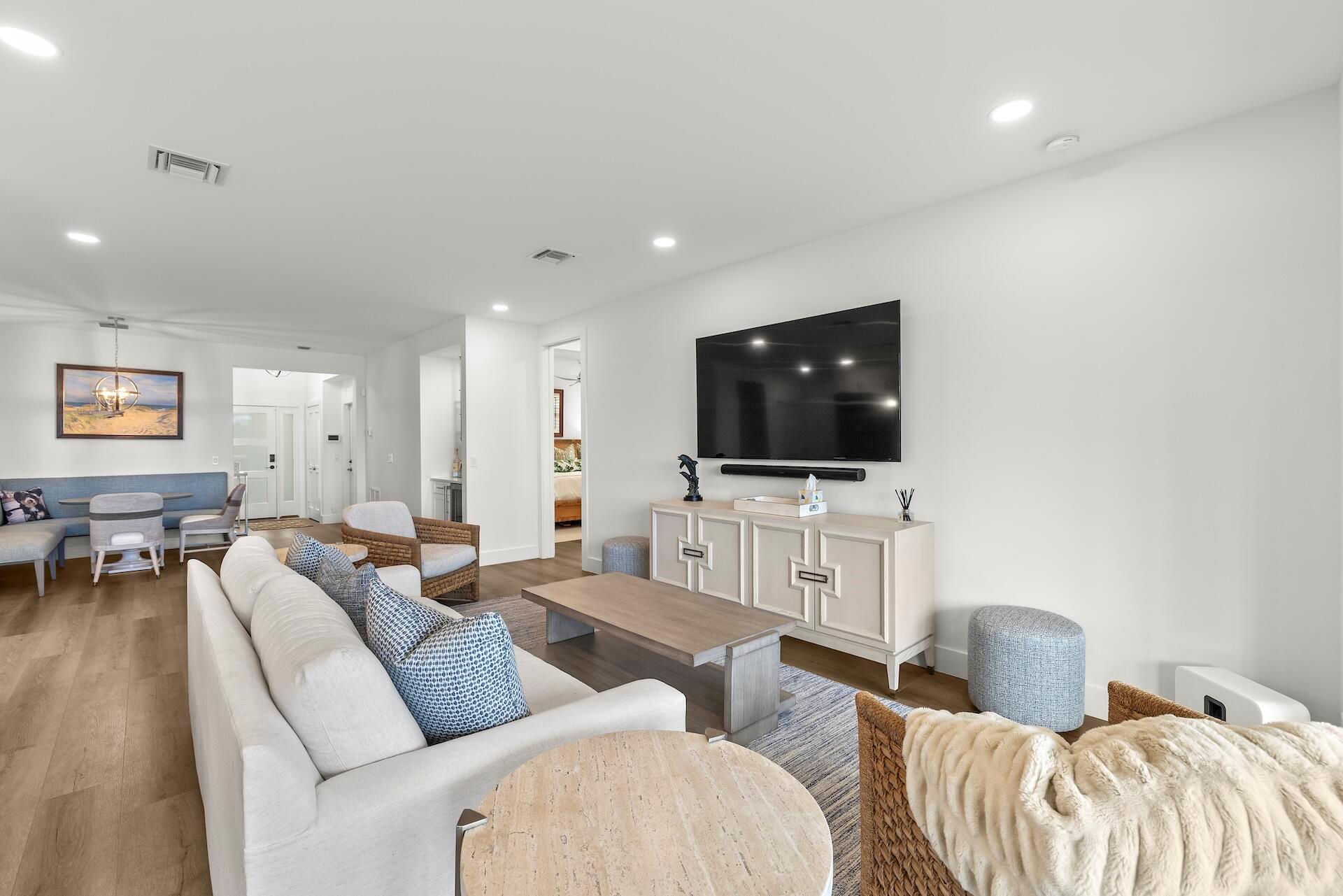 220 Eagle Dr Jupiter, FL 33477