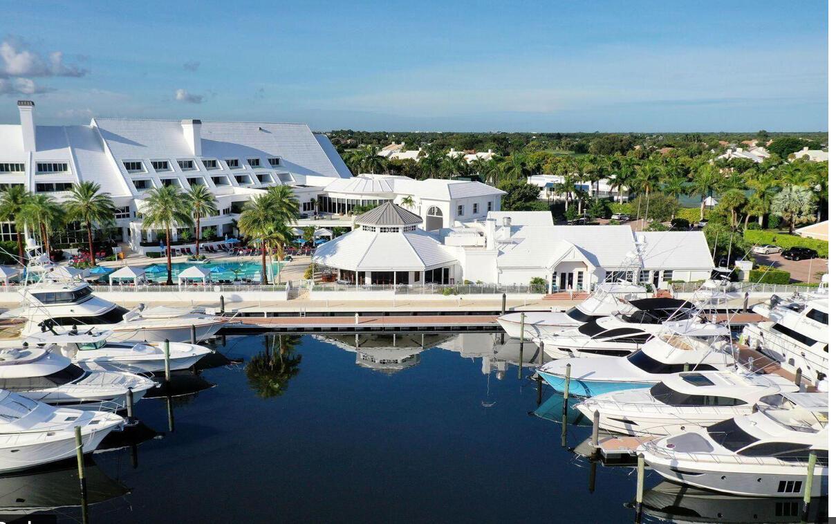 220 Eagle Dr Jupiter, FL 33477