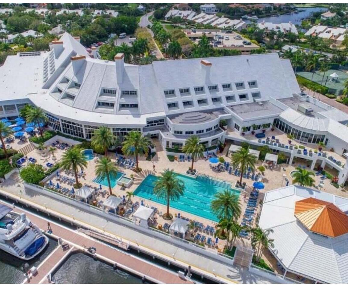 220 Eagle Dr Jupiter, FL 33477