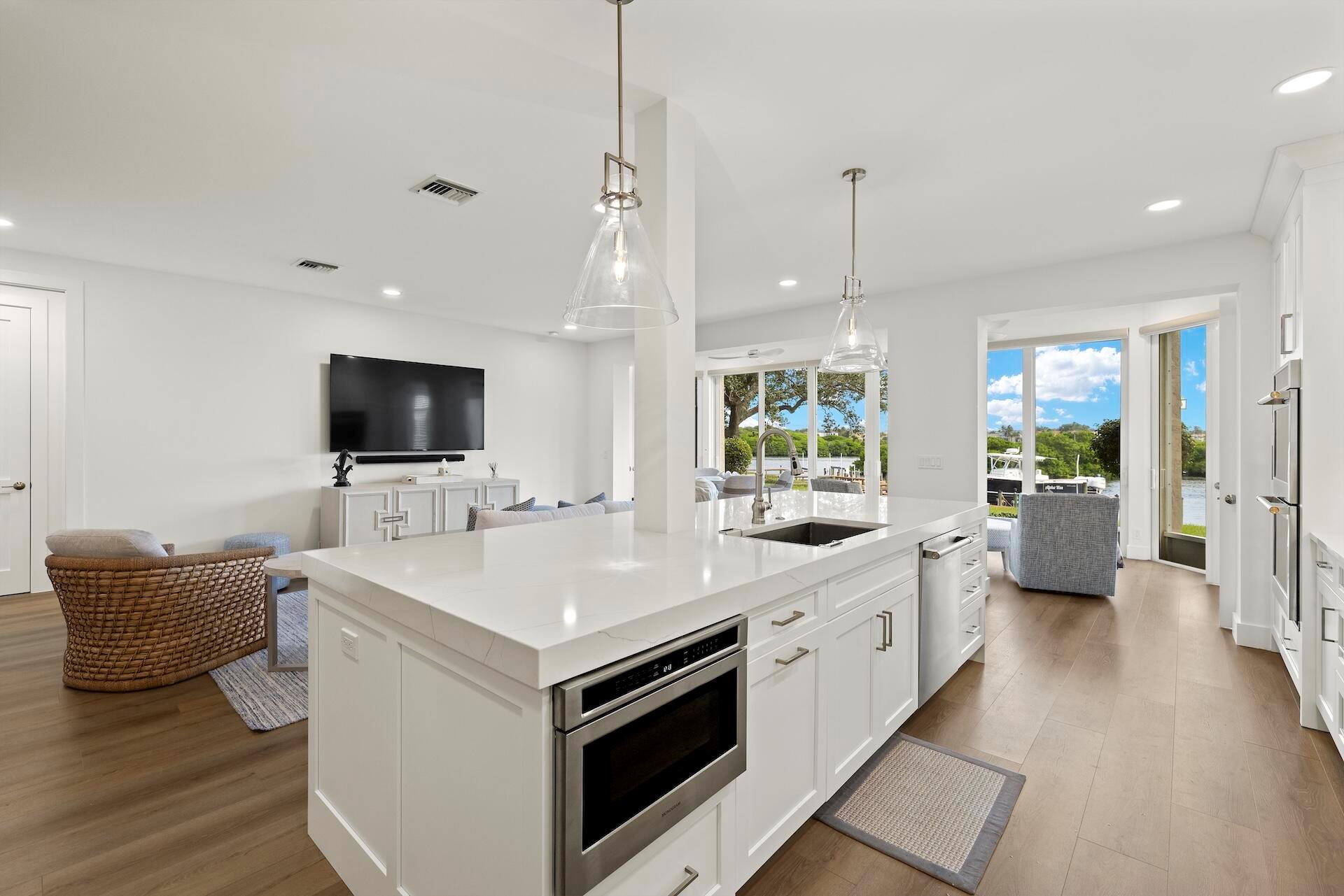 220 Eagle Dr Jupiter, FL 33477