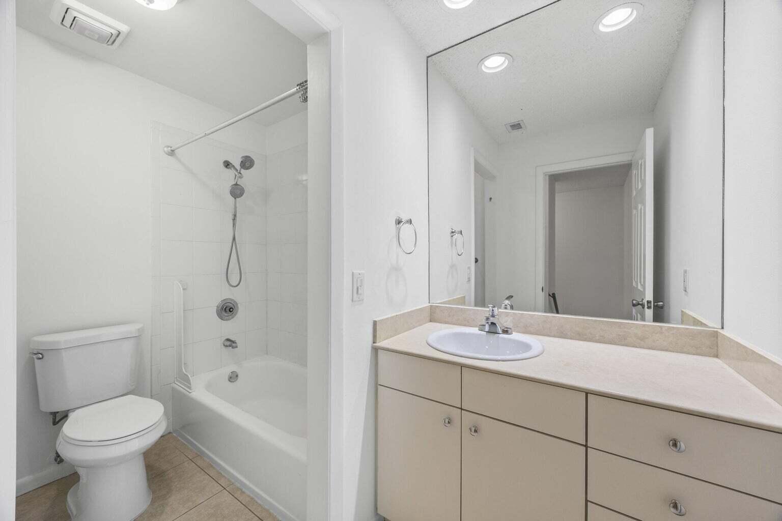 406 N Cypress #2 Tequesta, FL 33469