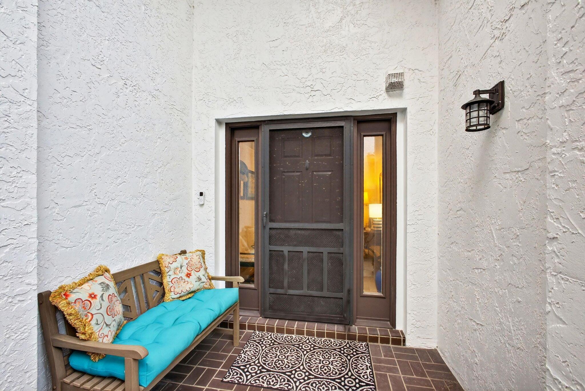 16671 Traders Xing #122