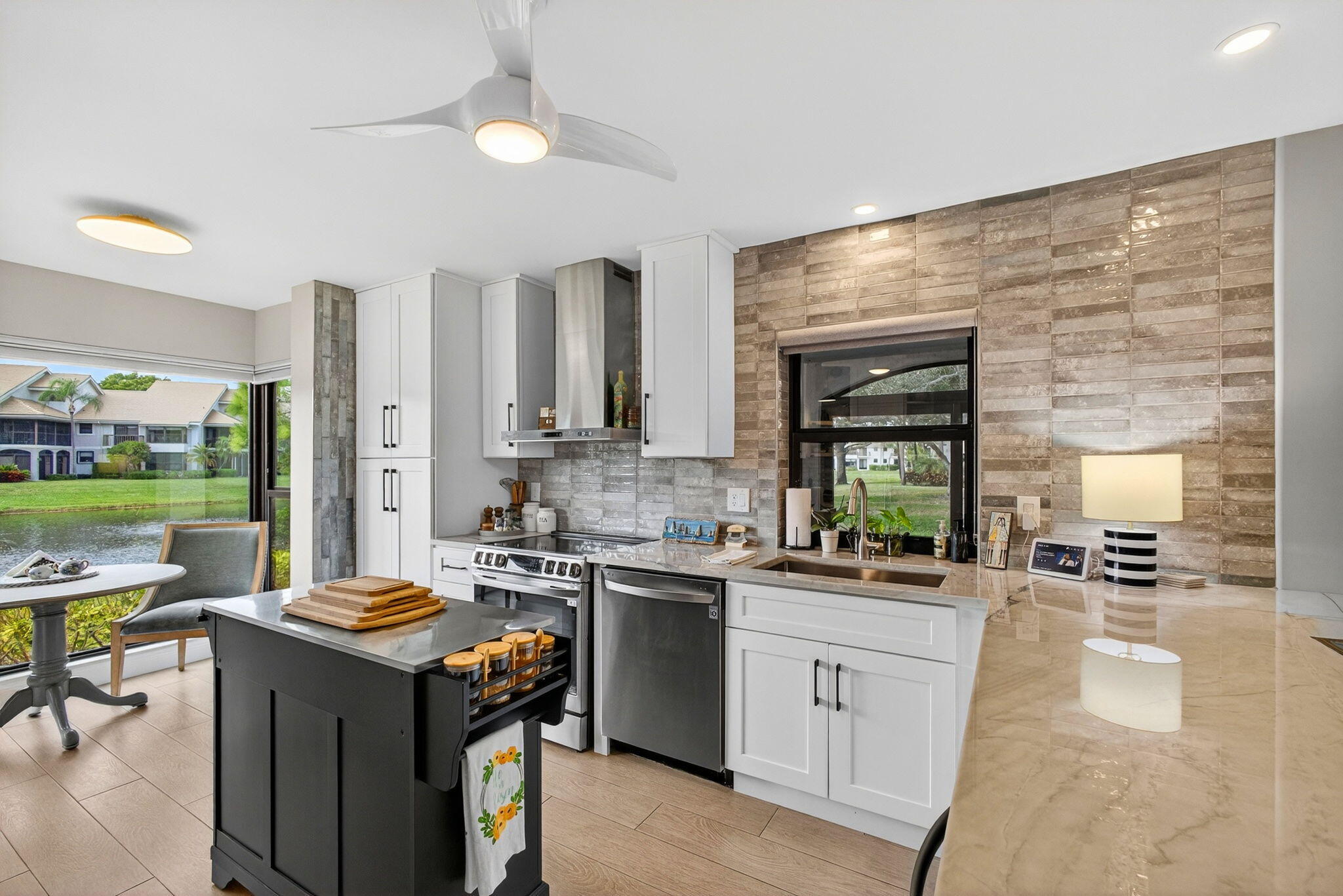 16671 Traders #122 Jupiter, FL 33477