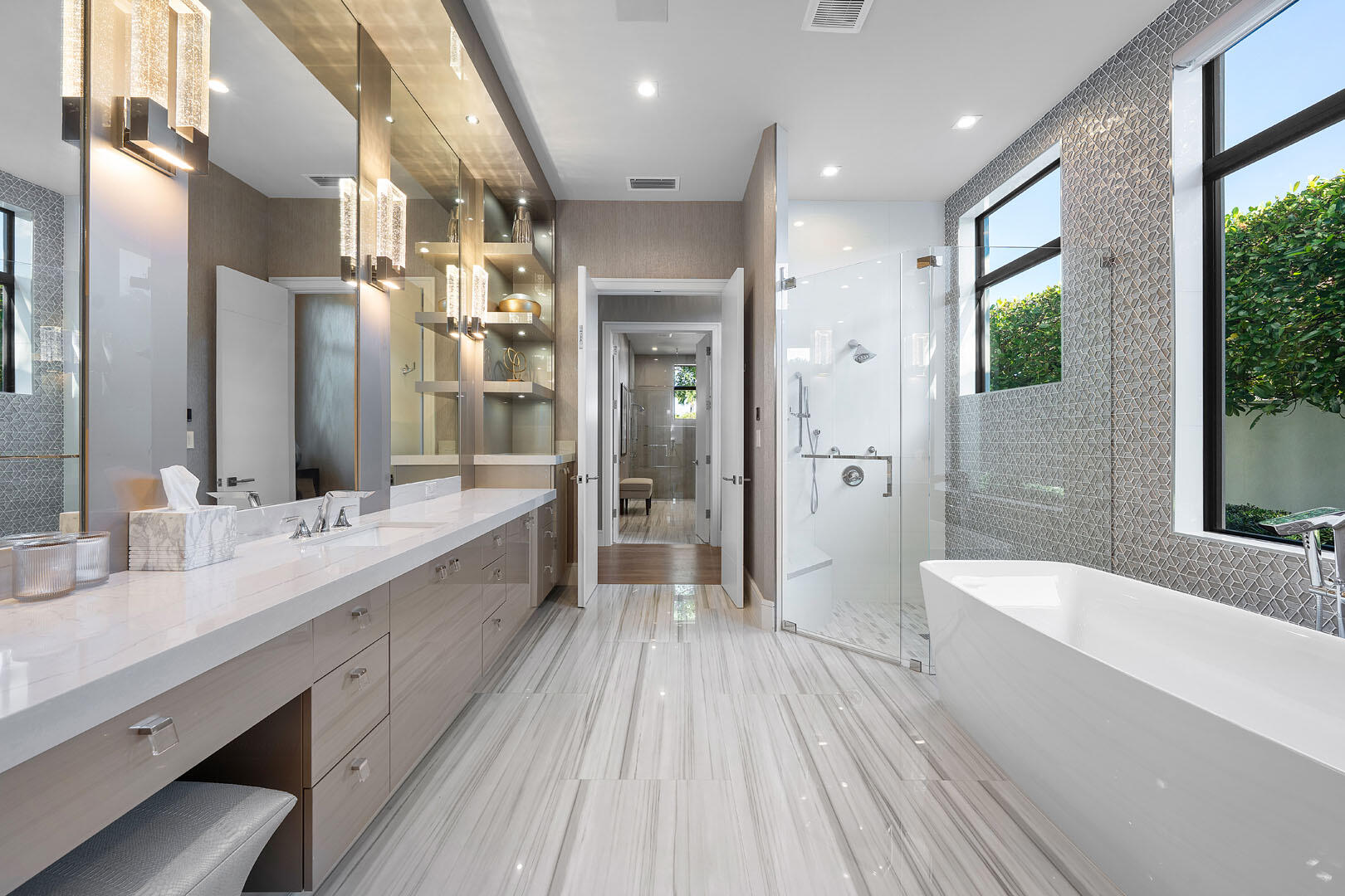 252 S Silver Palm Boca Raton, FL 33432