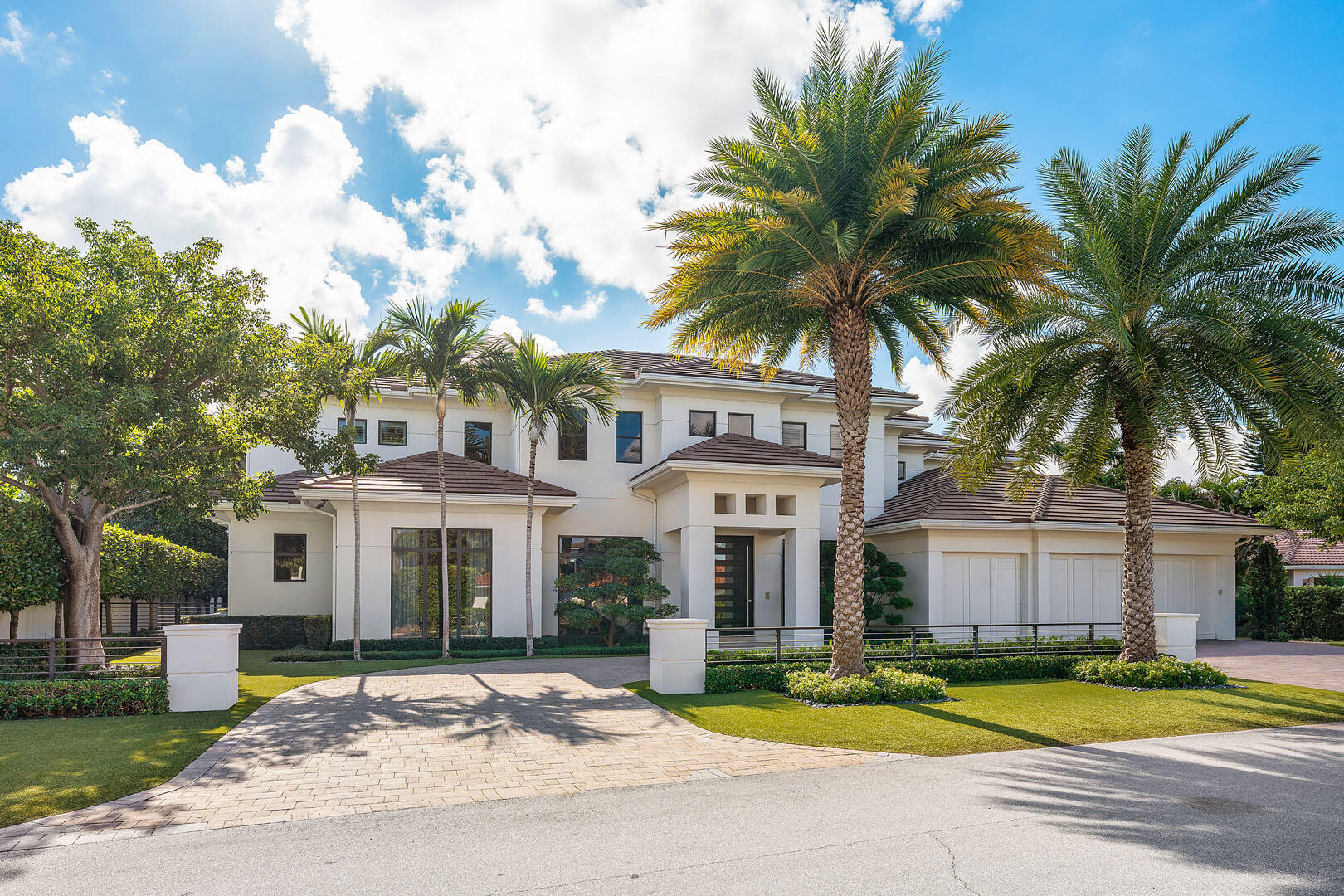252 S Silver Palm Boca Raton, FL 33432
