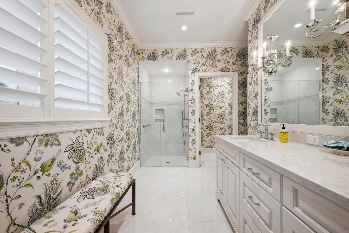 105 Weomi Jupiter, FL 33458