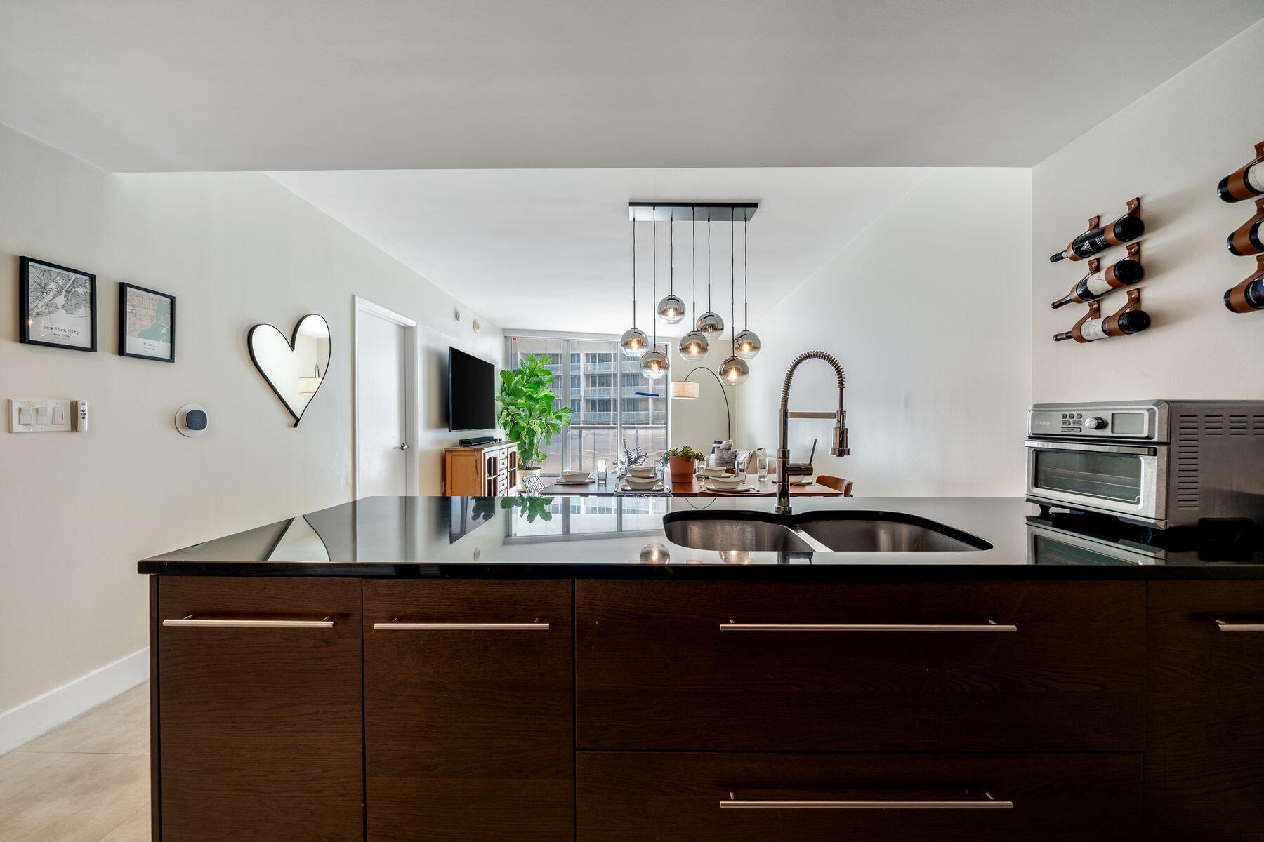 image Iconbrickell Condo No 19