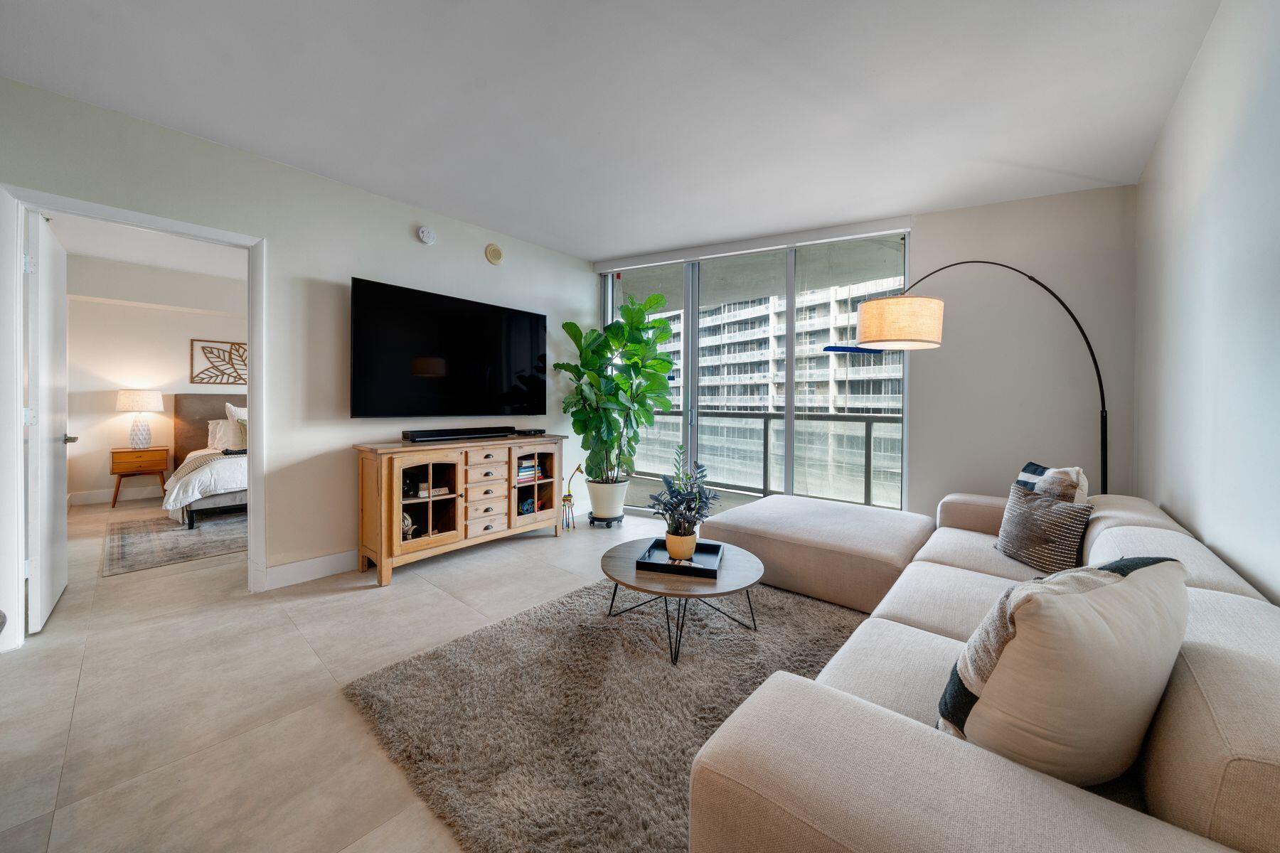 image Iconbrickell Condo No 110