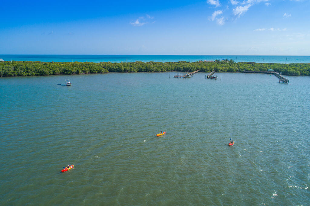 23 NE Macarthur Stuart, FL 34996