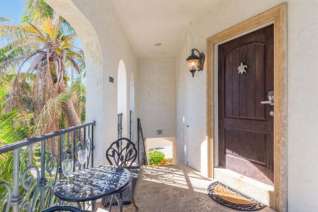 23 NE Macarthur Stuart, FL 34996