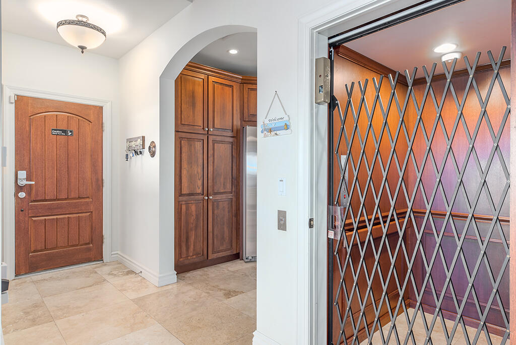 23 NE Macarthur Stuart, FL 34996