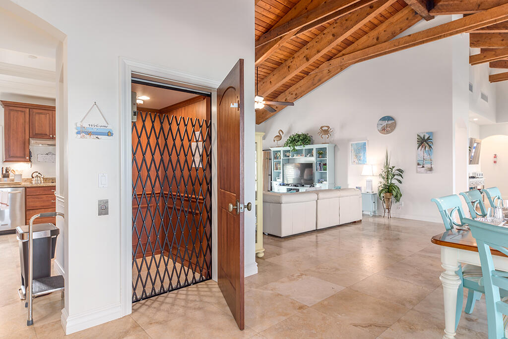 23 NE Macarthur Stuart, FL 34996