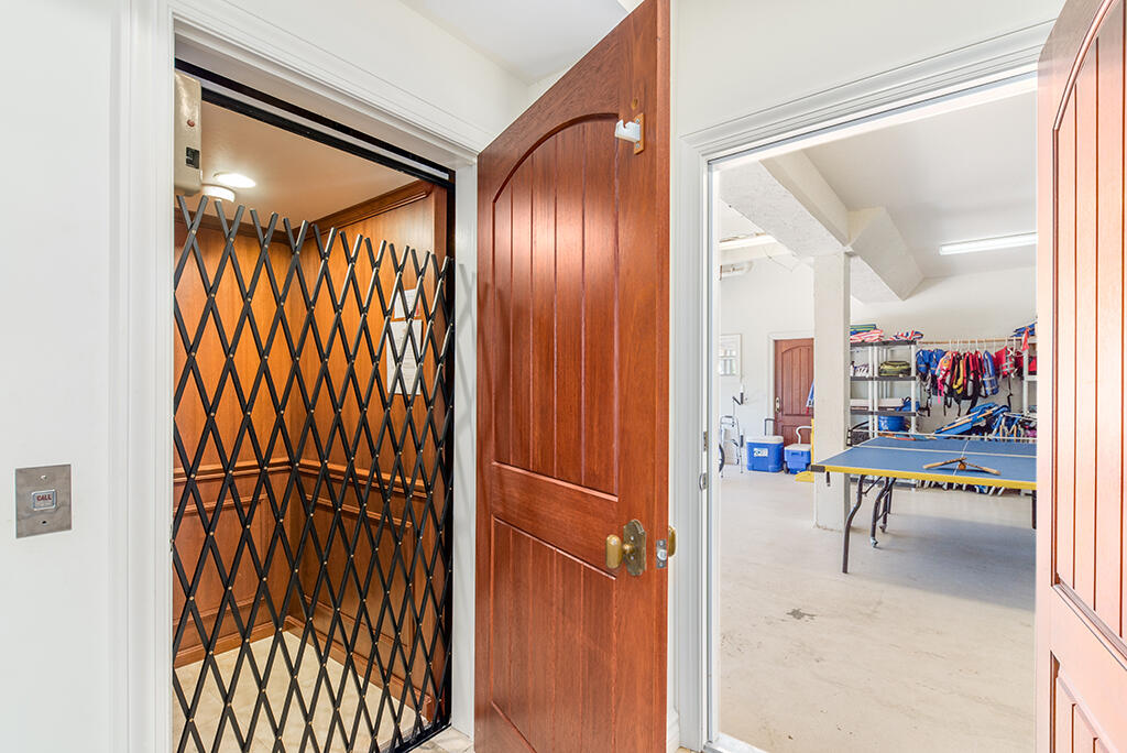 23 NE Macarthur Stuart, FL 34996