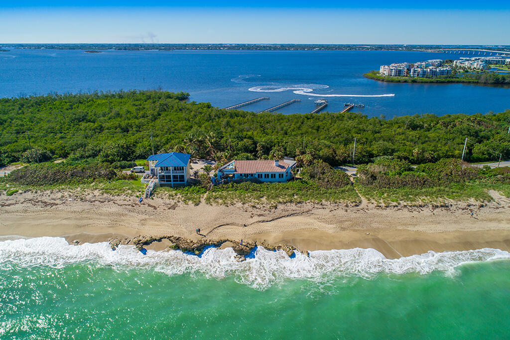 23 NE Macarthur Stuart, FL 34996