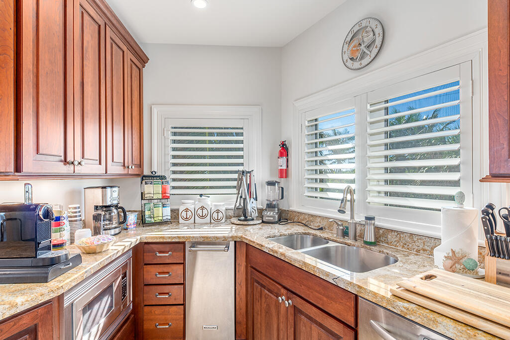 23 NE Macarthur Stuart, FL 34996