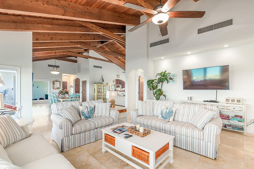 23 NE Macarthur Stuart, FL 34996