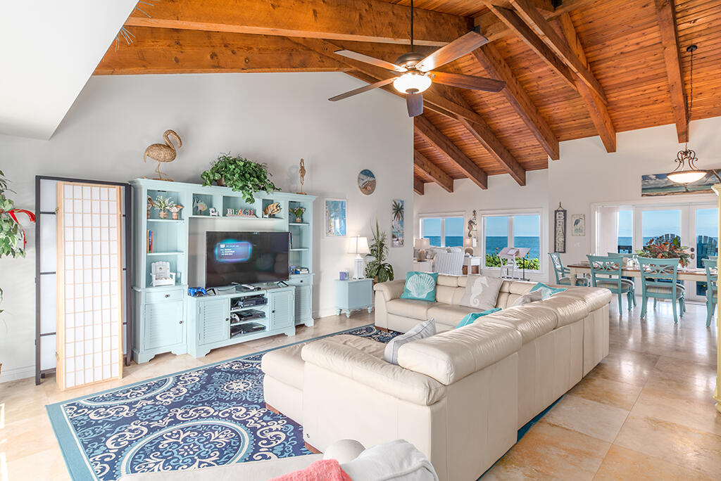 23 NE Macarthur Stuart, FL 34996