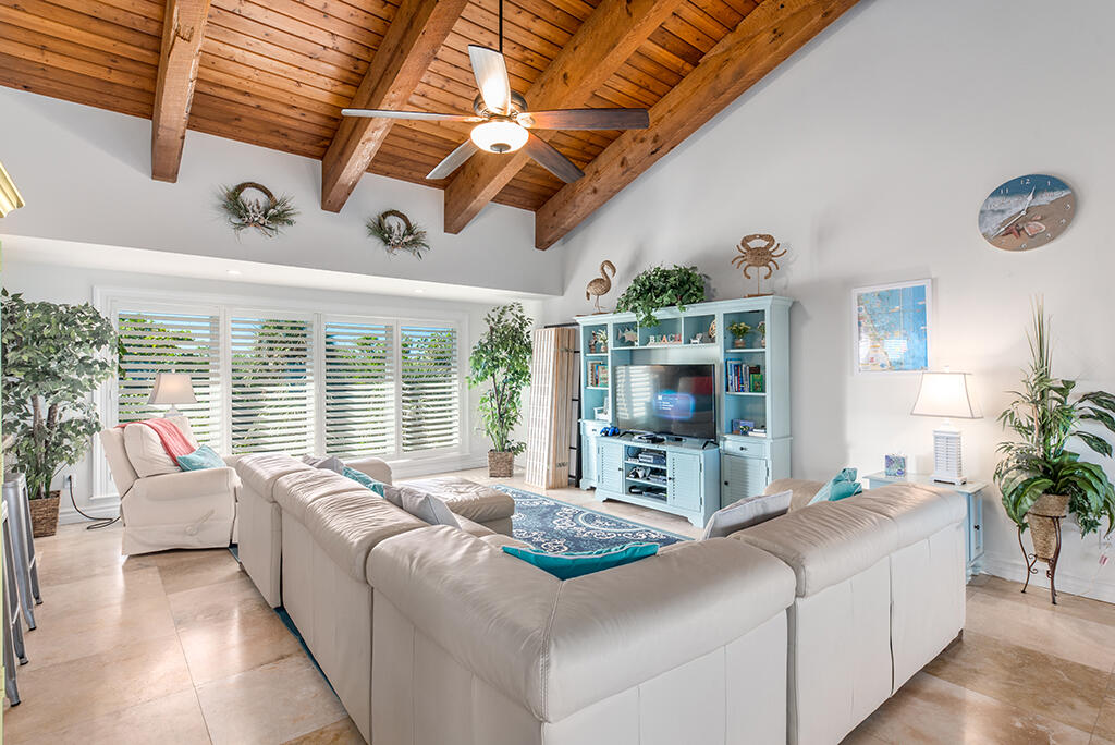 23 NE Macarthur Stuart, FL 34996