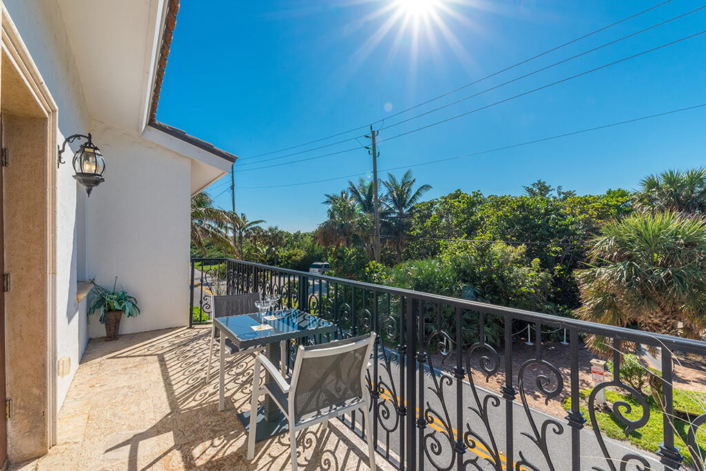 23 NE Macarthur Stuart, FL 34996