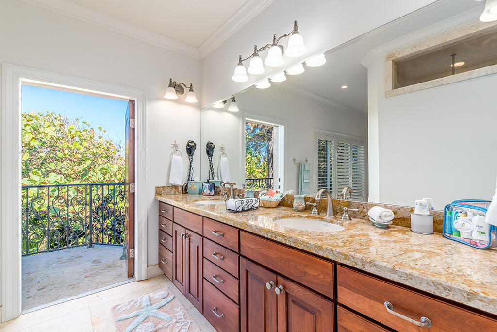 23 NE Macarthur Stuart, FL 34996