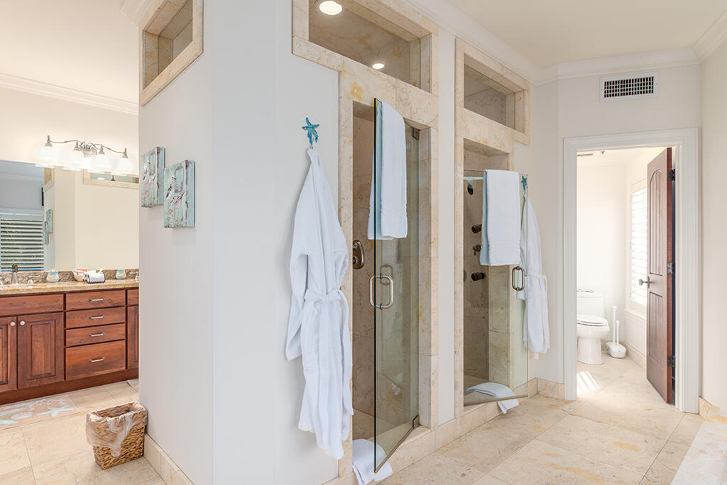 23 NE Macarthur Stuart, FL 34996