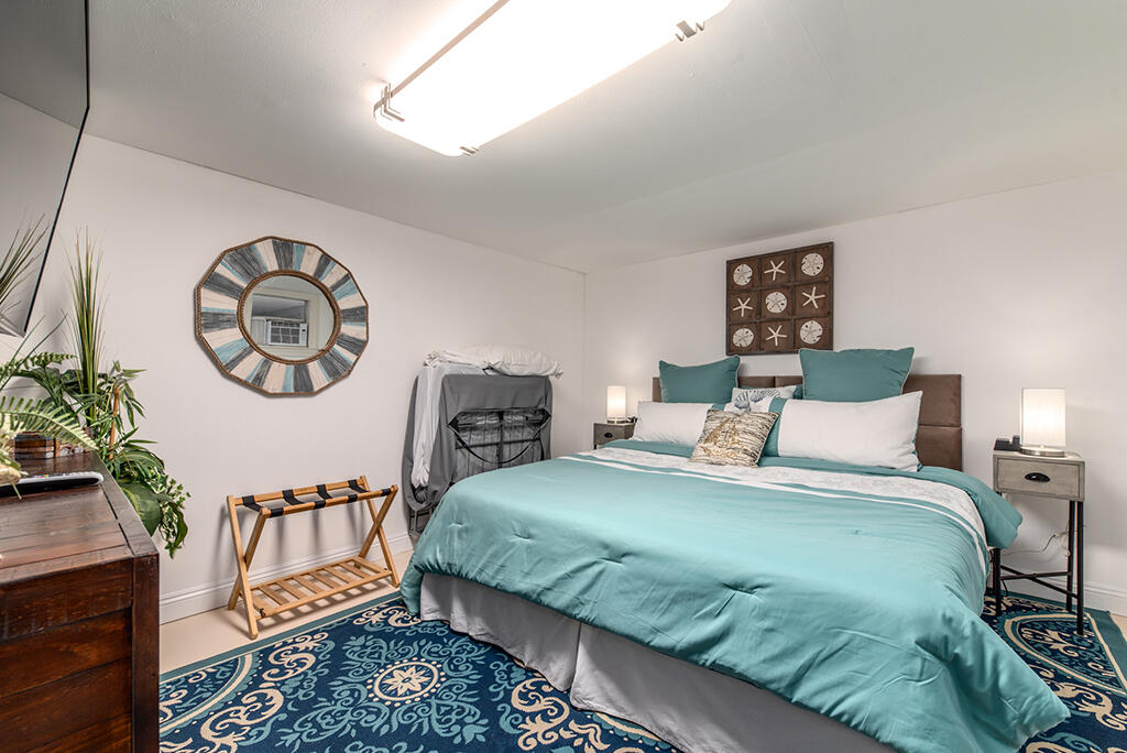 23 NE Macarthur Stuart, FL 34996