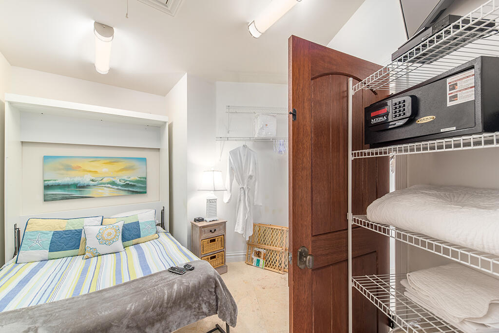 23 NE Macarthur Stuart, FL 34996