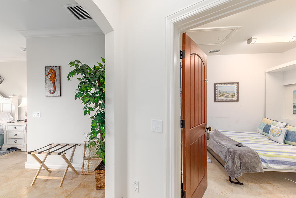 23 NE Macarthur Stuart, FL 34996