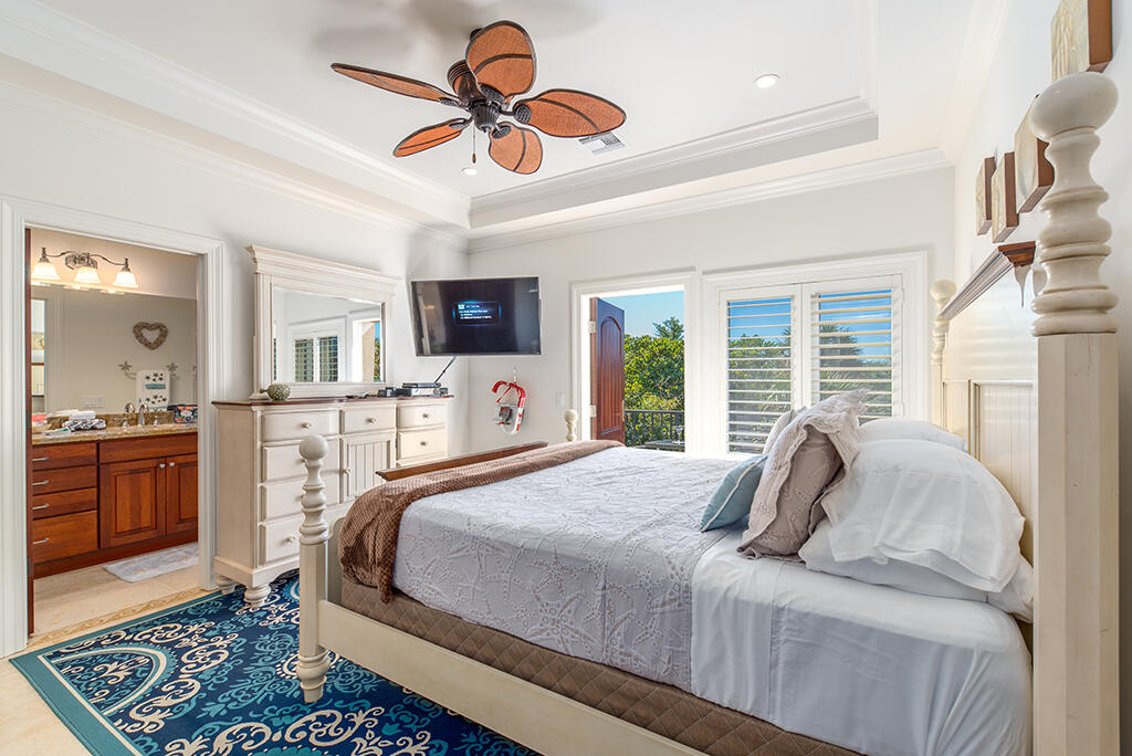 23 NE Macarthur Stuart, FL 34996