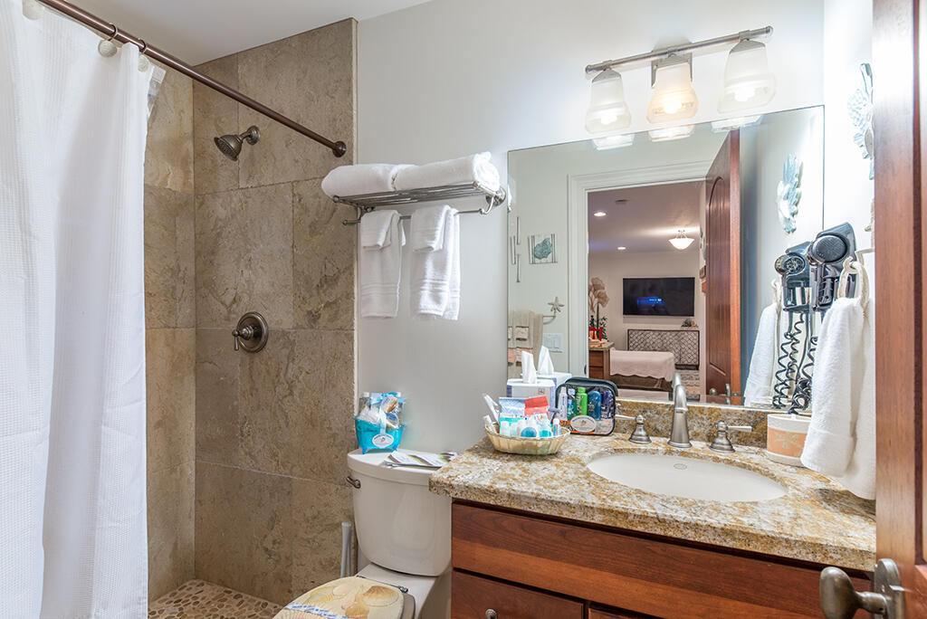 23 NE Macarthur Stuart, FL 34996