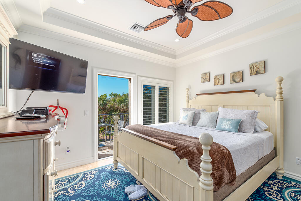 23 NE Macarthur Stuart, FL 34996