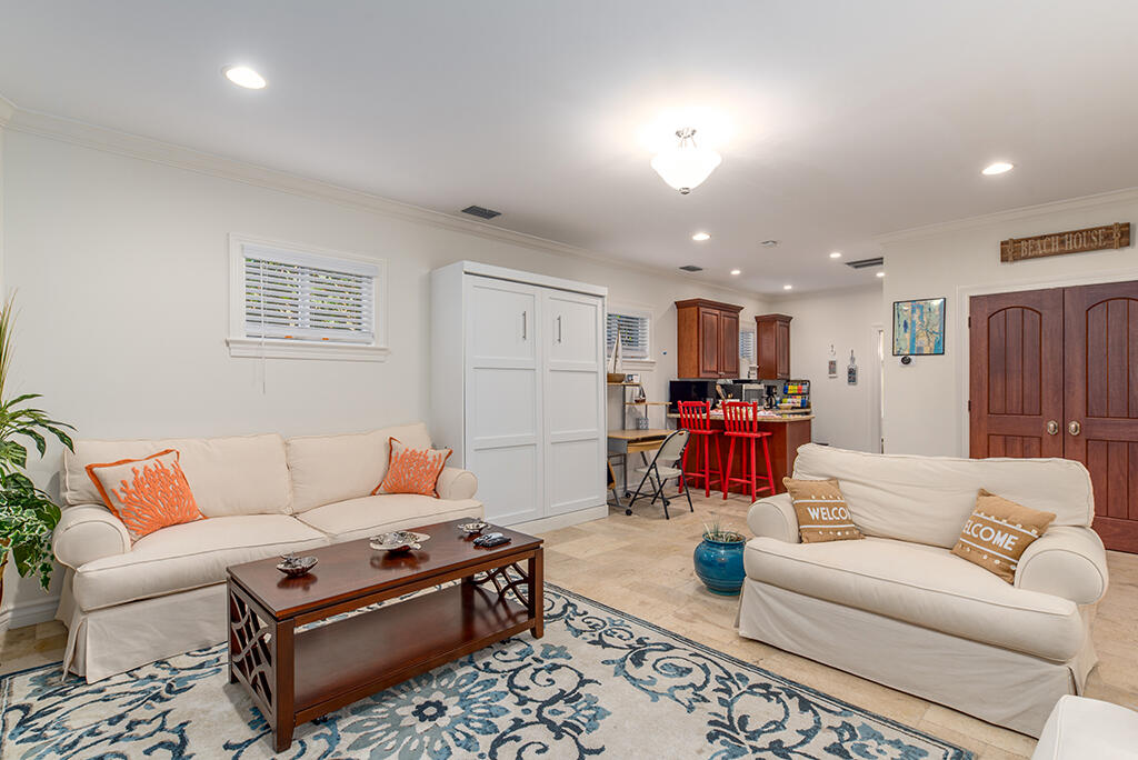 23 NE Macarthur Stuart, FL 34996