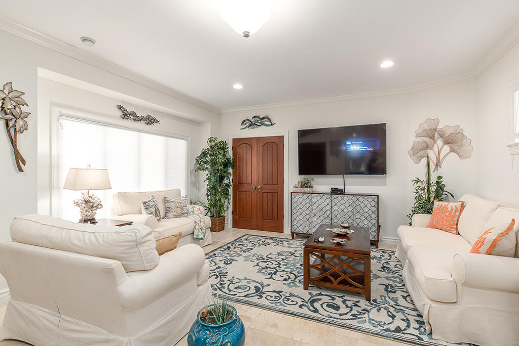 23 NE Macarthur Stuart, FL 34996