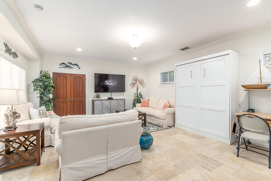 23 NE Macarthur Stuart, FL 34996