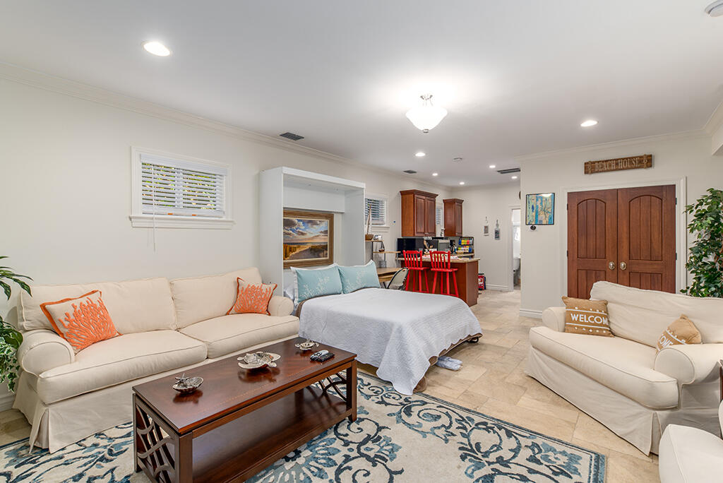 23 NE Macarthur Stuart, FL 34996