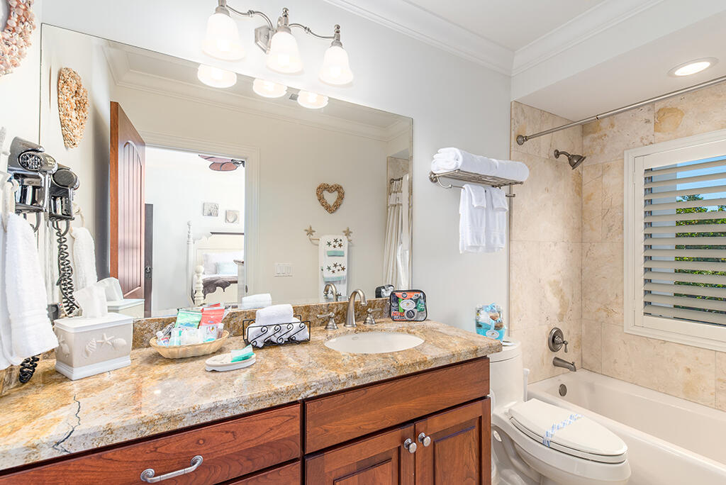 23 NE Macarthur Stuart, FL 34996