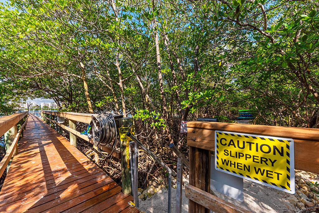 23 NE Macarthur Stuart, FL 34996