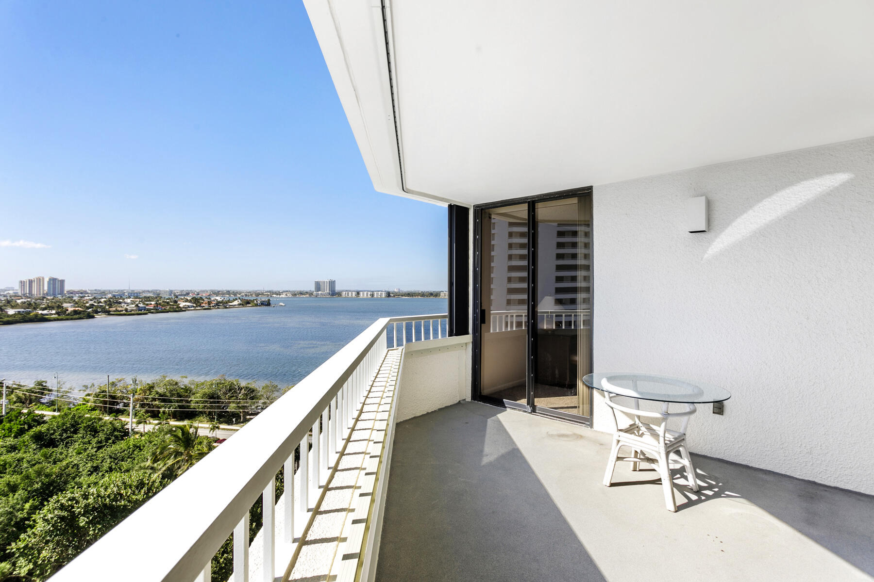 5080 N Ocean #9d Singer Island, FL 33404