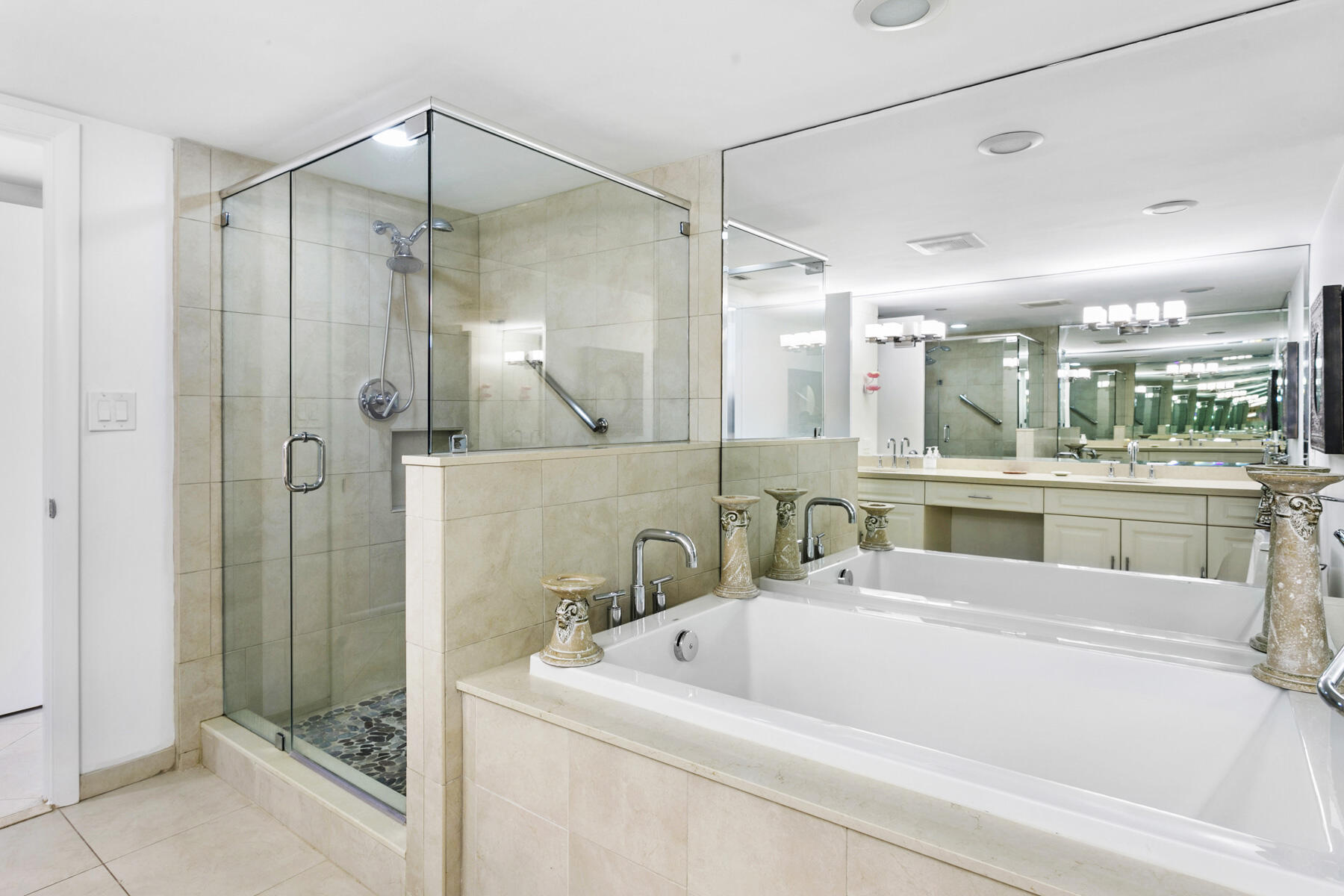 5080 N Ocean #9d Singer Island, FL 33404