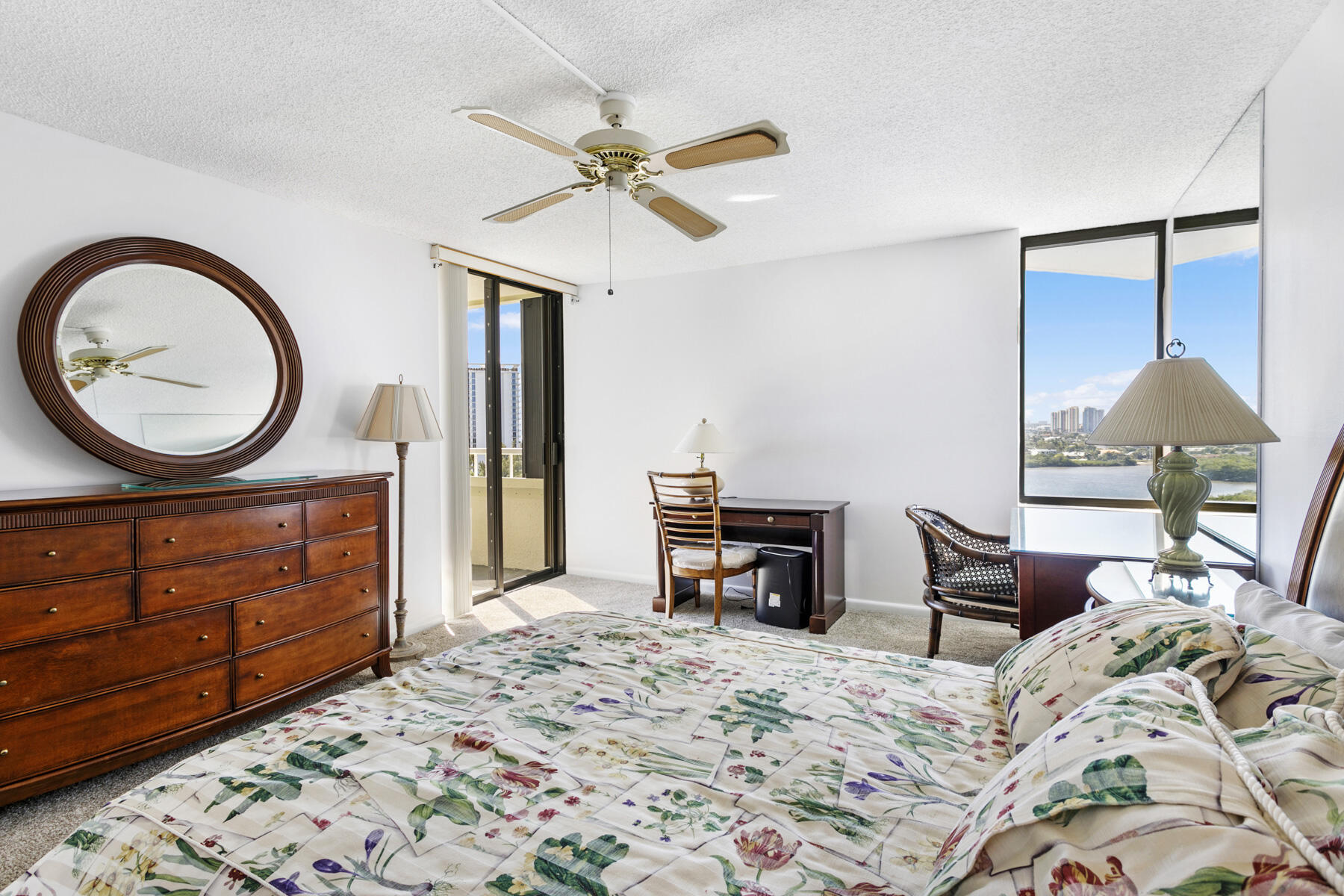 5080 N Ocean #9d Singer Island, FL 33404