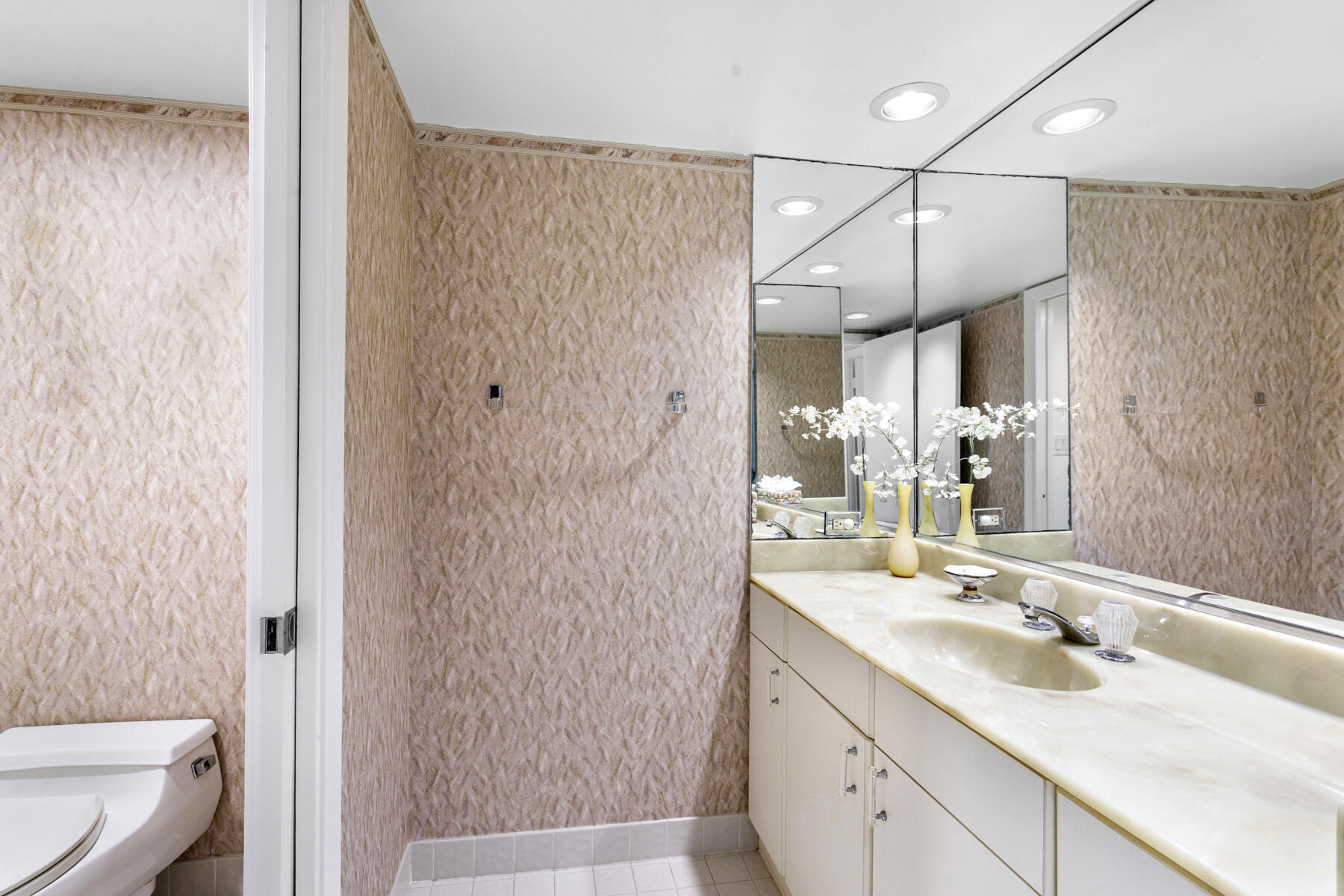 5080 N Ocean #9d Singer Island, FL 33404