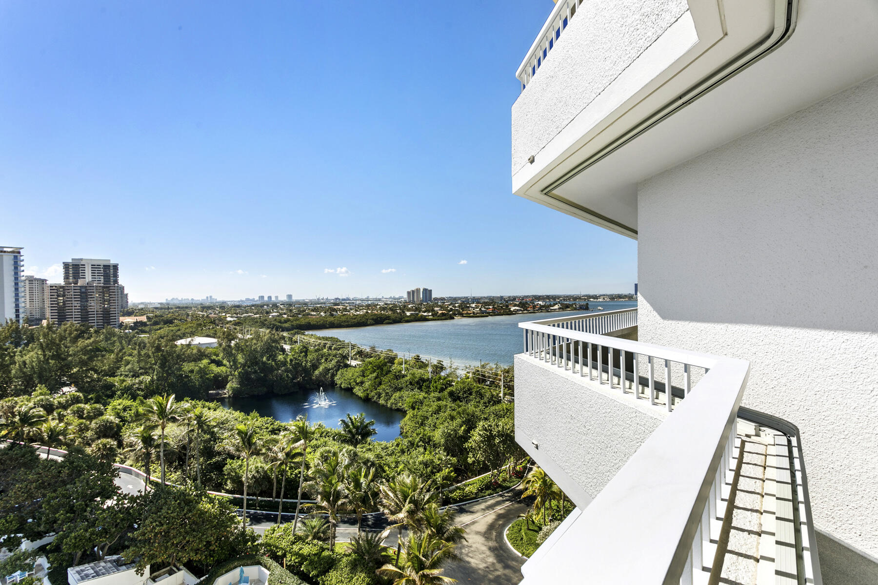 5080 N Ocean #9d Singer Island, FL 33404