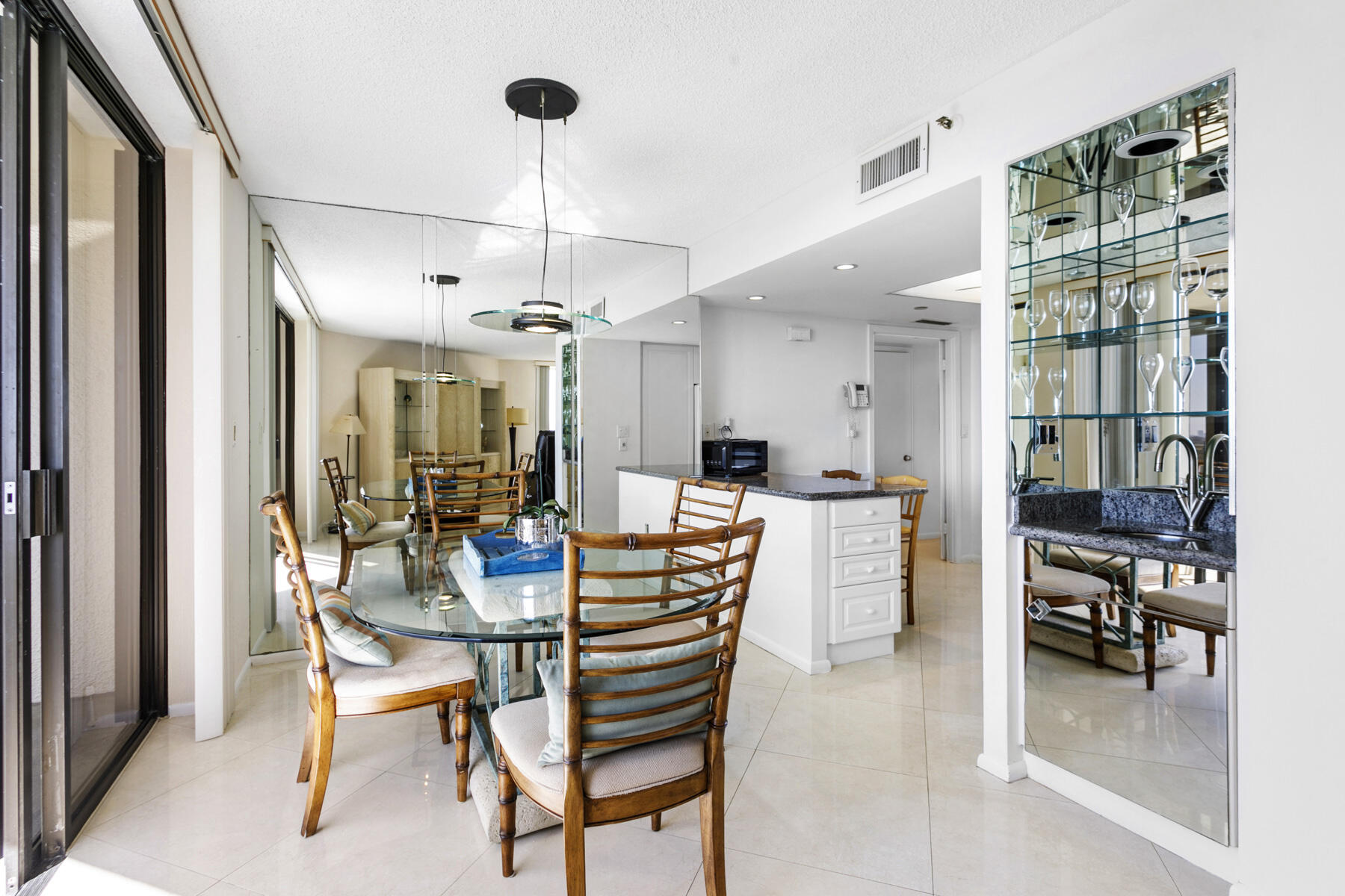 5080 N Ocean #9d Singer Island, FL 33404